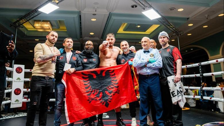 Boksierit Kristian Prenga i mjaftojnë vetëm 2 minuta, hedh në tapet rivalin amerikan dhe merr fitoren e 20-të me 'K.O.' (VIDEO)