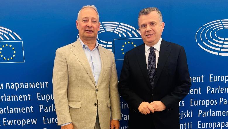 Balla në Bruksel me Raporterin për Shqipërinë: Negociatat mbyllen në 2027, ritmi nuk ndalet