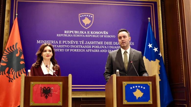 Spiropali nis vizitën në Kosovë! Ministrja: Vendi meriton statusin kandidat në BE! Konjufca: Koordinimi i fortë, siguri për integrimin europian