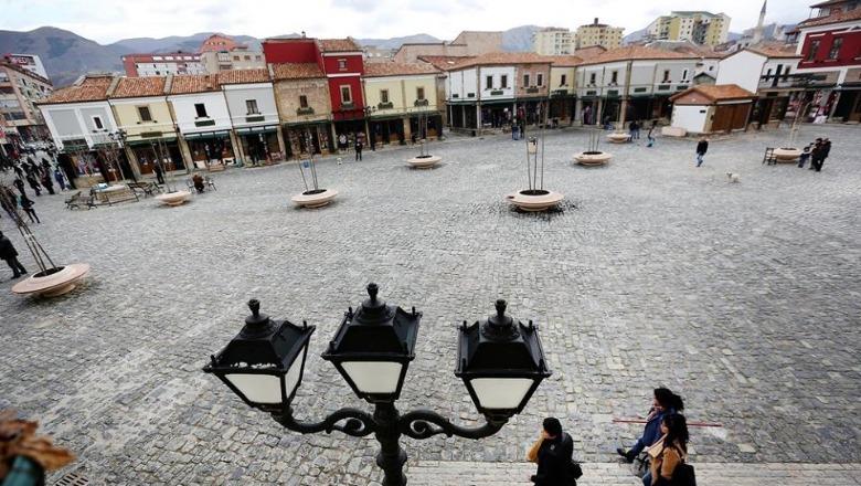 Korça vdiq! Të rrojnë fëmijët (politikanët) Po si ta shpjegojmë anglisht këtë?!