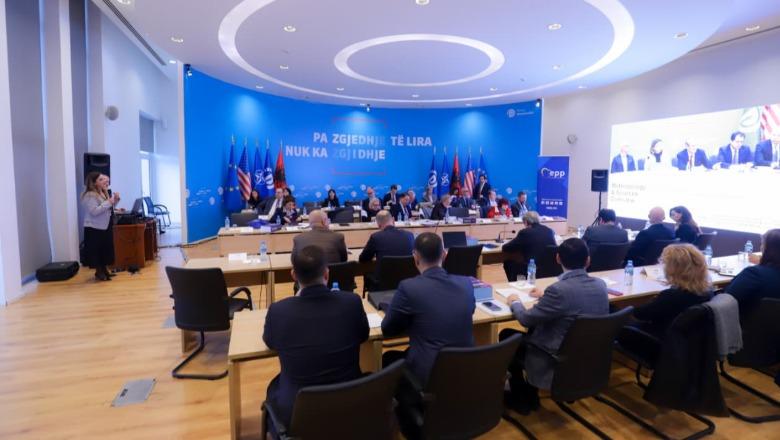 9 muaj pas zgjedhjeve të 11 majit, mbërrin në selinë e PD misioni faktmbledhës nga PPE