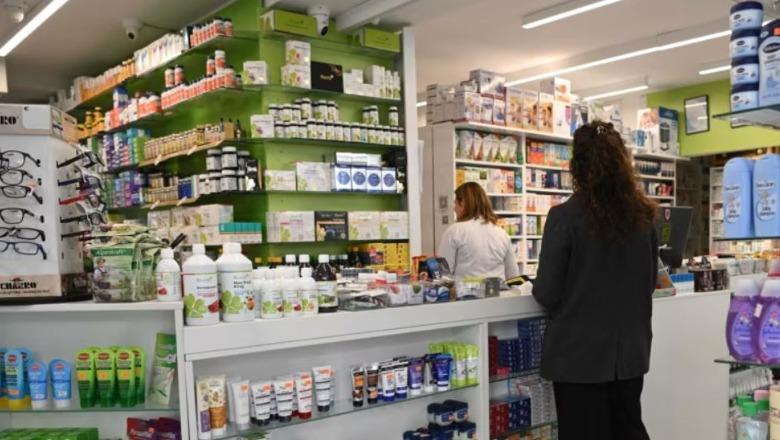 Maqedonasit në ‘turizëm farmaceutik’ në Kosovë dhe Serbi për barna më të lira