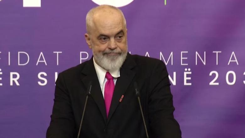 Rama ironizon partitë e reja: Shqipëria ecën përpara vetëm me ne! Jo me ballistin Agron dhe komunistin Arlind që shohin nga 'Stacioni i Trenit'