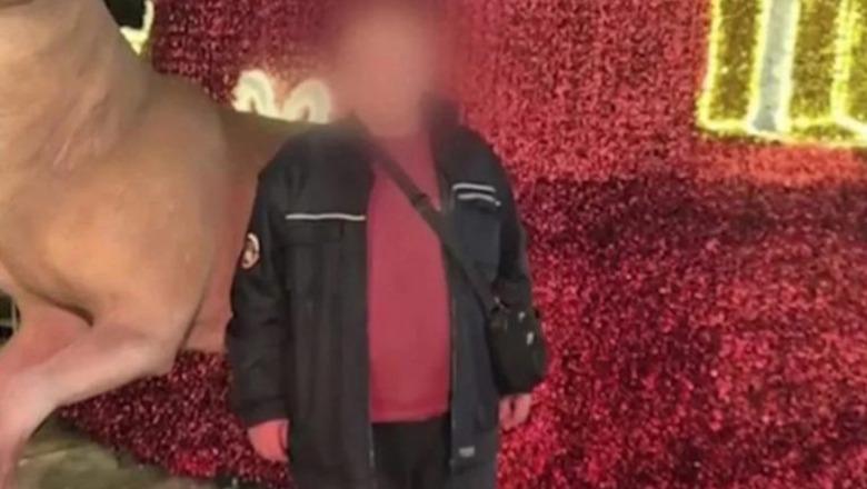 64-vjeçar tentoi t’i abuzonte të bijën me aftësi të kufizuara, rrëfehet nëna e vajzës: E gjeta të zhveshur sipër saj,e godita me tigan dhe iku në banjë