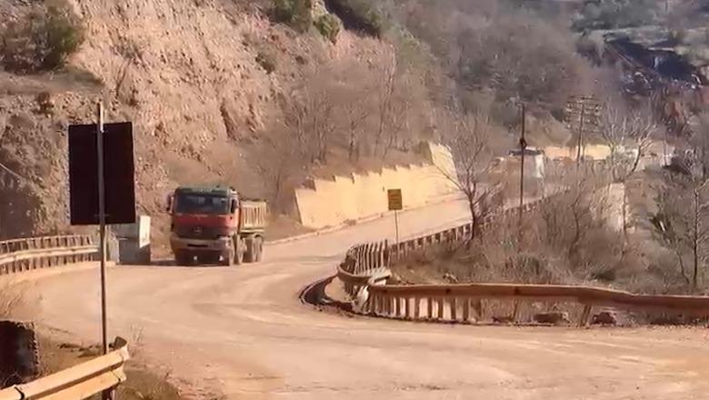 Shembjet në aksin Librazhd-Prrenjas, vijon heqja e bazamentit ku do kalonte Korridori VIII