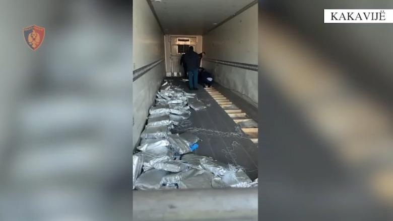 Gjirokastër/ Tentoi të transportonte 350 kilogramë kanabis me kamion drejt Greqisë, shpallet në kërkim pronari (EMRI)
