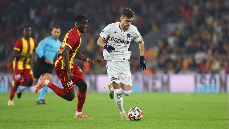 Mediet e huaja elozhe për Ernest Muçin: Kurrë mos bjer në dashuri me një futbollist në huazim