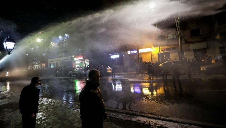 Nga protestat me qytetarë tek protestat me mercenarë