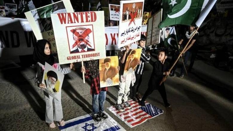 Pakistan, protestuesit sulmojnë konsullatën amerikane në Karachi