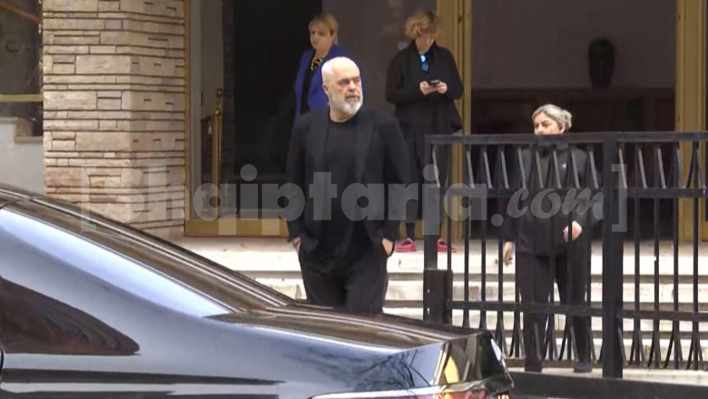 Pamjet ekskluzive/ U bombardua një ditë më parë nga molotovët e militantëve të PD, Rama pas largimit nga 'Vila 31': I gjeta artistët të traumatizuar