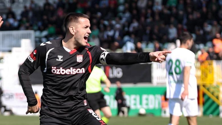 Rey Manaj rigjen veten në Turqi, sulmuesi i Kombëtares shënon tjetër gol për Sivassporin