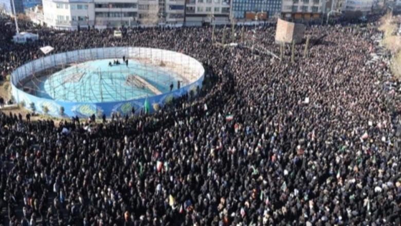 Në sheshin e Teheranit mbështetësit e regjimit! 2 fytyrat e një vendi të përçarë! Por vetëm 20% e popullsisë mbështet ajatollahët