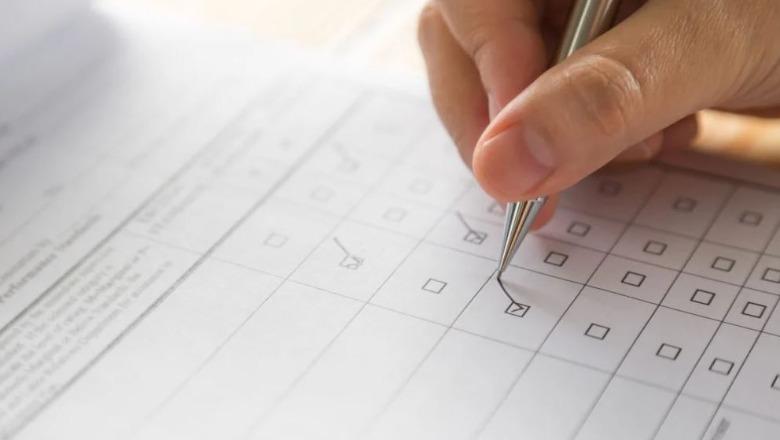 Eduard Zaloshnja: S’më ke anketuar asnjëherë në dy dekadat e fundit