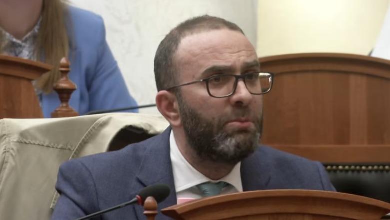 Sulmi me molotovë ndaj vilës me artistë, Bardhi replika me Ballën: Nuk rrimë në paradhomën e Ramës për të ditur se çfarë qokash bën me pronat e shqiptarëve