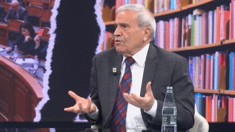 10 vite larg sallës së parlamentit, jeta ‘ndryshe’ e Namik Dokles: Unë jam larguar nga politika, por jo ajo prej meje