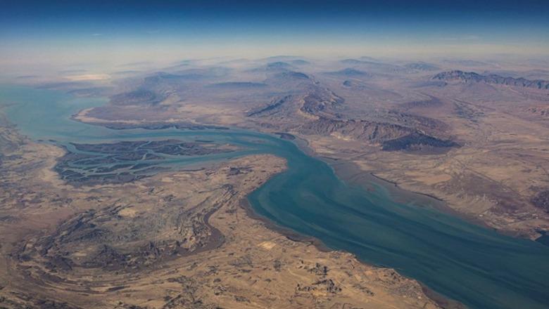 Kina ndërhyn në luftën e Iranit, i bën presion për të hapur Ngushticën e Hormuzit