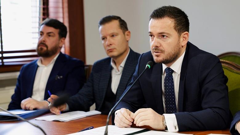 Komisioni për Bujqësinë, ministri Salla: Mbi 800 aplikime projektesh në AZHBR, shumë shpejt del lista e përfituesve