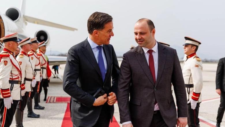 Maqedoni e Veriut/ Sekretari i përgjithshëm i NATO-s vizitë zyrtare në Shkup, pritet nga Ministri i Mbrojtjes