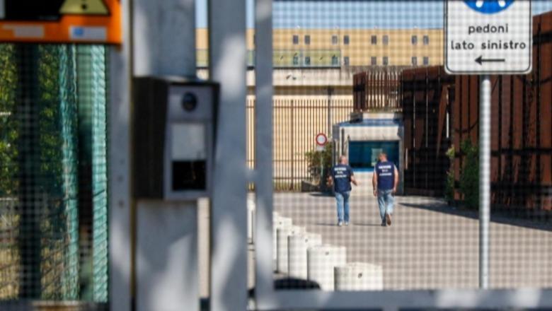 Drogë nga jashtë burgut! Dhjetëra të burgosur shqiptarë në Prato të Italisë shkaktojnë trazira pas hekurave