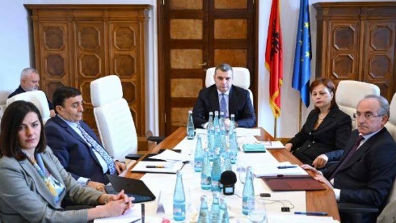 Zhbllokohet vendimmarrja e Këshillit Mbikëqyrës të Bankës së Shqipërisë, nis puna me anëtarët e rinj! Miratohet raporti vjetor për 2025