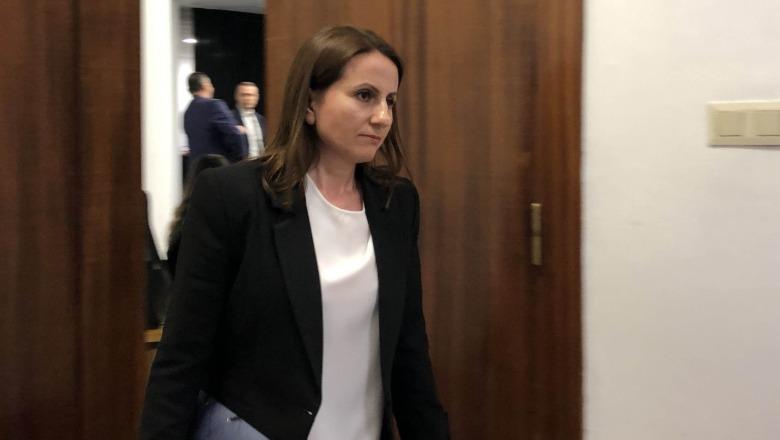 Lufta në Lindjen e Mesme bllokon gjyqet në GJKKO, Ëngjëllushe Tahiri në Dubai! Sot 3 seanca tw shtyra, mes tyre gjyqi për ‘Plumbin e artë’