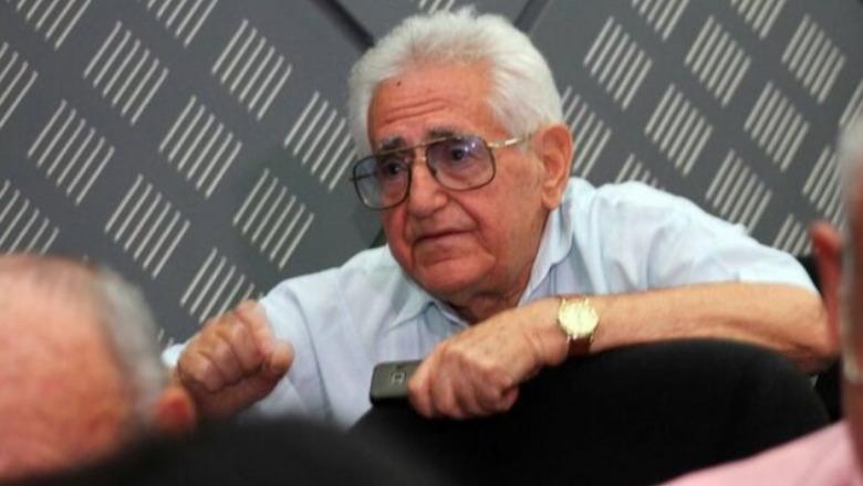 ‘40 vite pritje dhe telefonata me babain që nuk u bë kurrë takim’, dhimbja e parrëfyer e Tomor Dostit për jetën e shkuar burgjeve dhe zhgënjimet nga PD e uzurpuar nga ish-komunistët