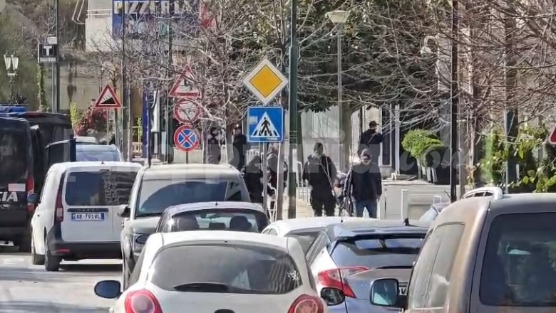 Aksioni i SPAK në Vlorë, RENEA e BKH zbarkojnë te baza e Inez Hajrullës