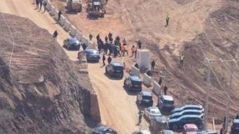 U hap pas 11 ditëve bllokim, Rama inspekton aksin provizor Librazhd-Prrenjas