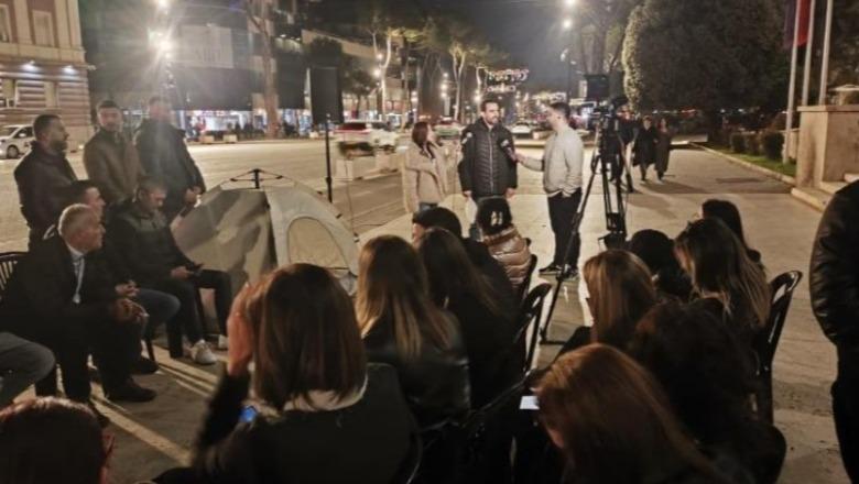 Riktheu çadrat para Kryeministrisë, nisin hetimet ndaj Adriatik Lapajt dhe 2 aktivistëve të ‘Shqipëria Bëhet’