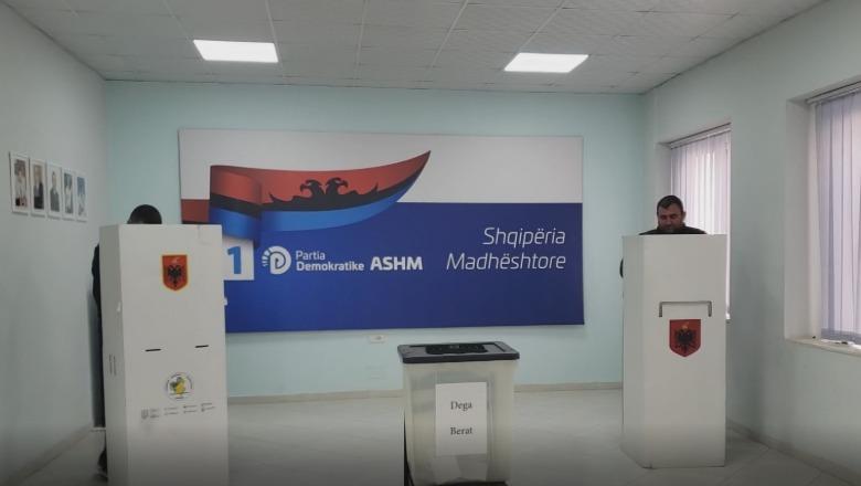 PD e Beratit futet në zgjedhje, në garë Kasion Hasimetaj dhe Florjan Lika! Votohet edhe në degët e Skraparit dhe Dimalit