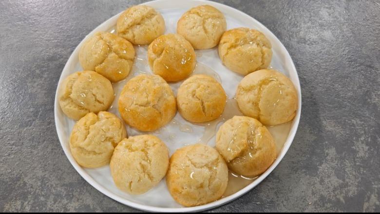 'Kemal Pasha' ëmbëlsirë me sherbet nga zonja Albana