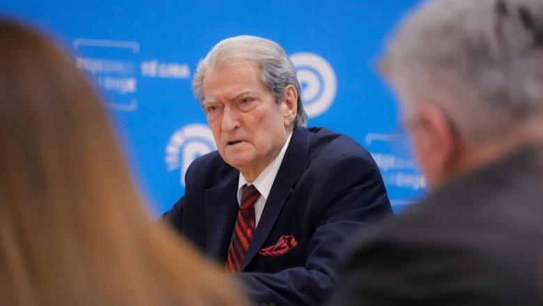 E enjtja mes votimit në Kuvend për Ballukun dhe protestës së opozitës, Berisha me të njëjtin ‘refren’: Udhëheqim kryengritjen paqësore