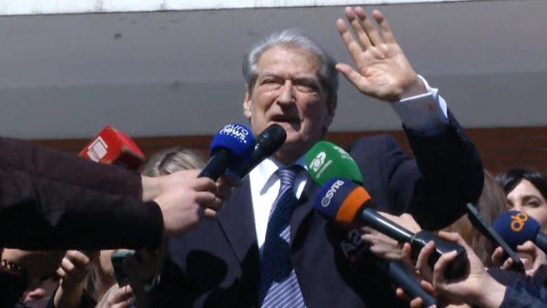 Berisha njofton protestën e radhës: Më 22 mars e gjithë Tirana në rrugë, vazhdojmë me kryengritjen paqësore deri në fitore