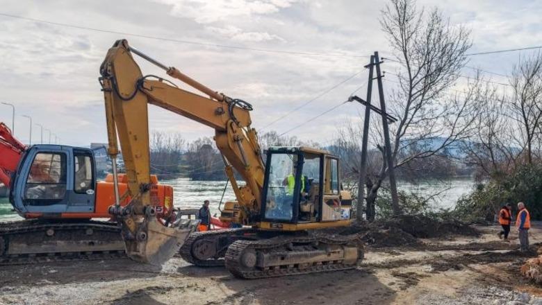 Punimet në hyrje të Shkodrës vazhdojnë, Rama: Përmirësojmë infrastrukturën dhe sigurinë në qarkullim