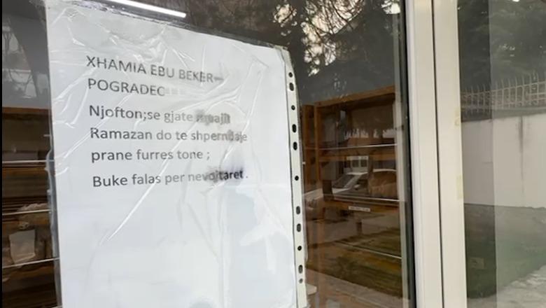 Muaji i shenjtë i Ramazanit, xhamia ‘Ebu Beker’ në Pogradec ndërmarrin nismën e veçantë! Bukë falas për familjet në nevojë