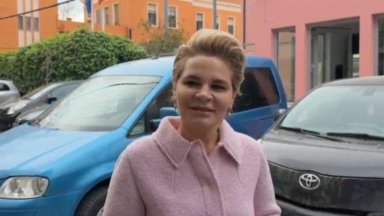 Monika Kryemadhi në rolin e aktores para GJKKO: Ju pëlqeu filmi...pse nuk erdhët dje (VIDEO)