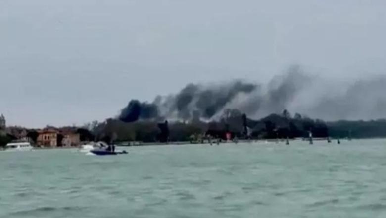 Tym i zi mbi Venecia, Bienalja përfshihet nga flakët! Zjarri bie në çatinë e selisë së Serbisë