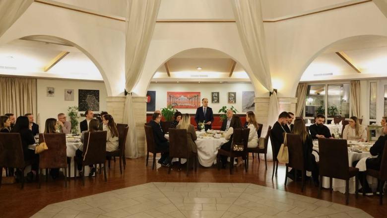 Thoma Gëllçi: Problemi nuk është iftari, por liria e medias