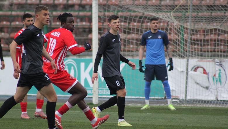 Renditja/ Skënderbeu s'e 'ngjit' dot Korabin, Laçi fiton dhe rihap garën për titullin kampion në Kategorinë e Parë! Rezultatet e gjashtë ndeshjeve