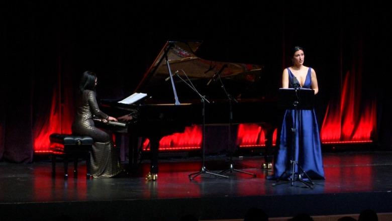 “Malinconia”, udhëtim që bashkon zërin dhe pianon në TKOB