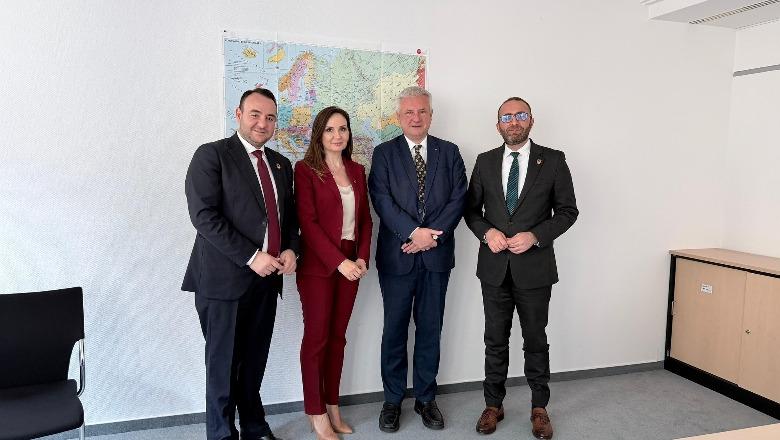 Delegacioni i PD takim në Bundestag me deputetin Knut Abraham, Bardhi: PS po pengon drejtësinë! Na duhet një qeveri për integrimin europian