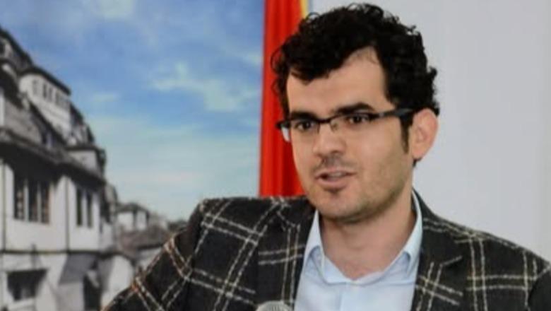 'Krijesa më e pasherr në arenën e zhurmshme shqiptare', Spiropali reagon për ndarjen nga jeta të gazetarit Namir Lapardhaja: Humbje e pazëvendësueshme