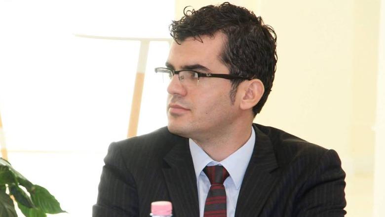 Mero Baze: Namiri ështe shembulli se një gazetari që nuk vjen nga kultura dhe mendimi i pavarur, është humbje kohe