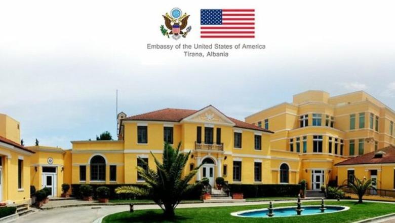 Ambasada amerikane uron besimtarët shqiptarë për Fitër Bajramin: Paçi festë të bekuar!
