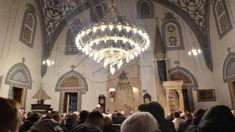 Fitër Bajrami në Kosovë sjell mesazhe për paqe, unitet dhe mirëkuptim, Osmani: Të hapim zemrat dhe dyert! Kurti: Të kujdesemi për njëri-tjetrin!