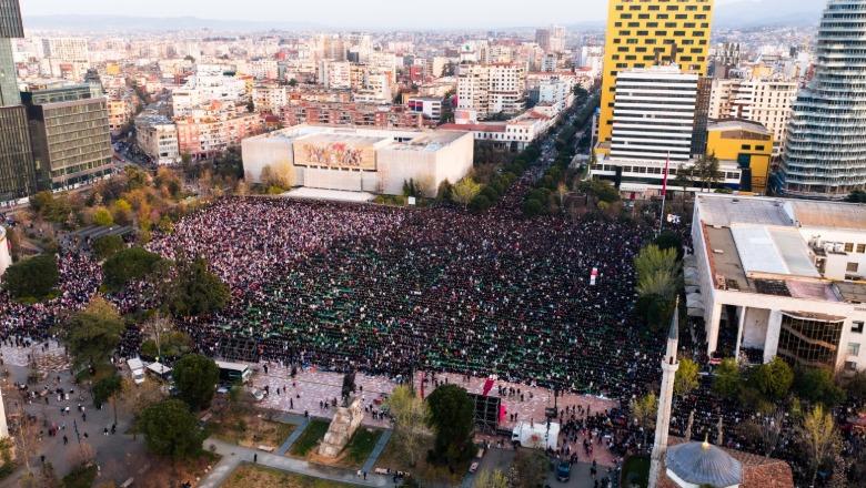 Eduard Zaloshnja: 120 mijë për Bajramin, sa për Berishën?