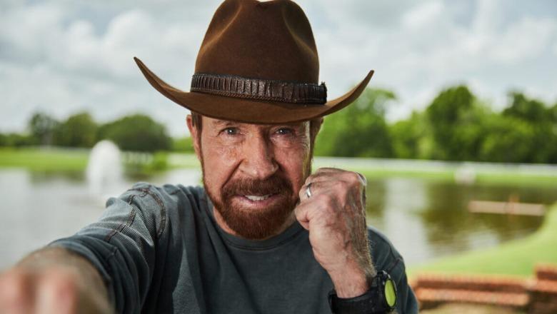 Lamtumirë Chuck Norris! Ndahet nga jeta në moshën 86-vjeçare ikona e filmave aksion që frymëzoi miliona njerëz në gjithë botën