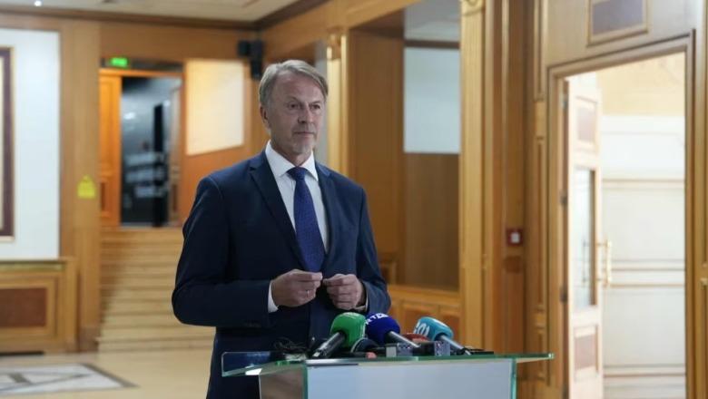 Shefi i Zyrës së Bashkimit Evropian në Kosovë: Çështjet e Arsimit dhe Shëndetësisë serbe në Veri duhet të zgjidhen përmes dialogut