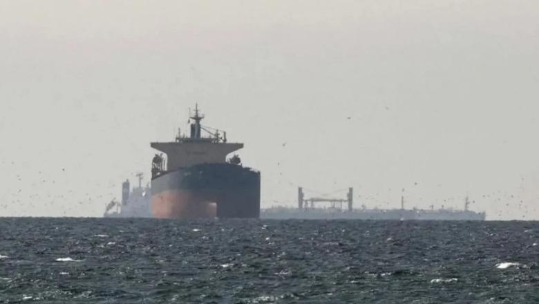 Deputeti iranian: Anijet në Hormuz duhet të paguajnë taksë prej 2 milionë dollarësh