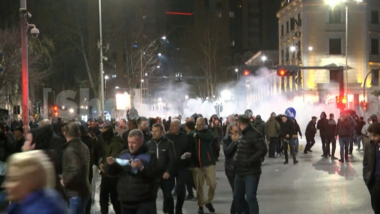 Ardi Stefa: E drejta e pamohueshme e protestës